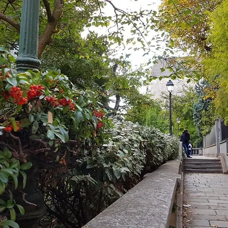 Eden Moon * Paris
